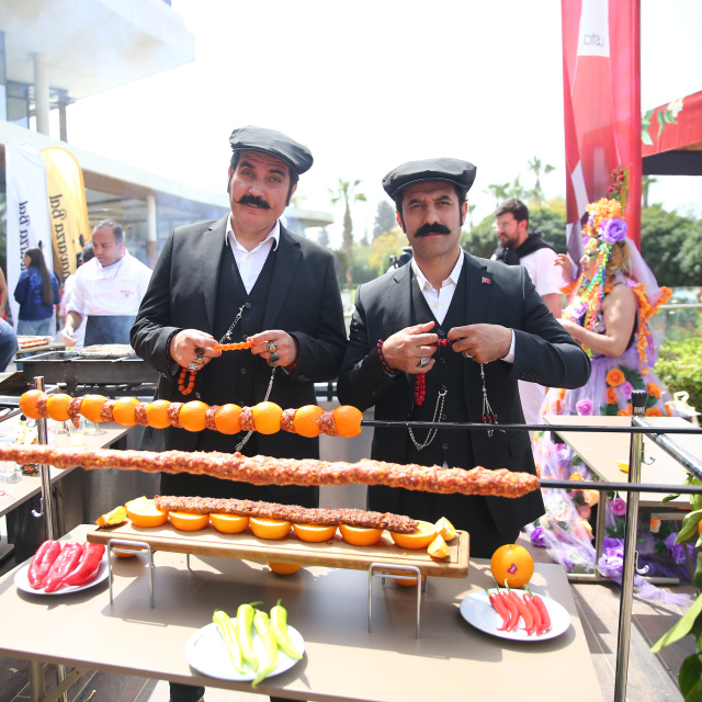 Portakal Çiçeği Karnavalı'nda portakallı lezzetler