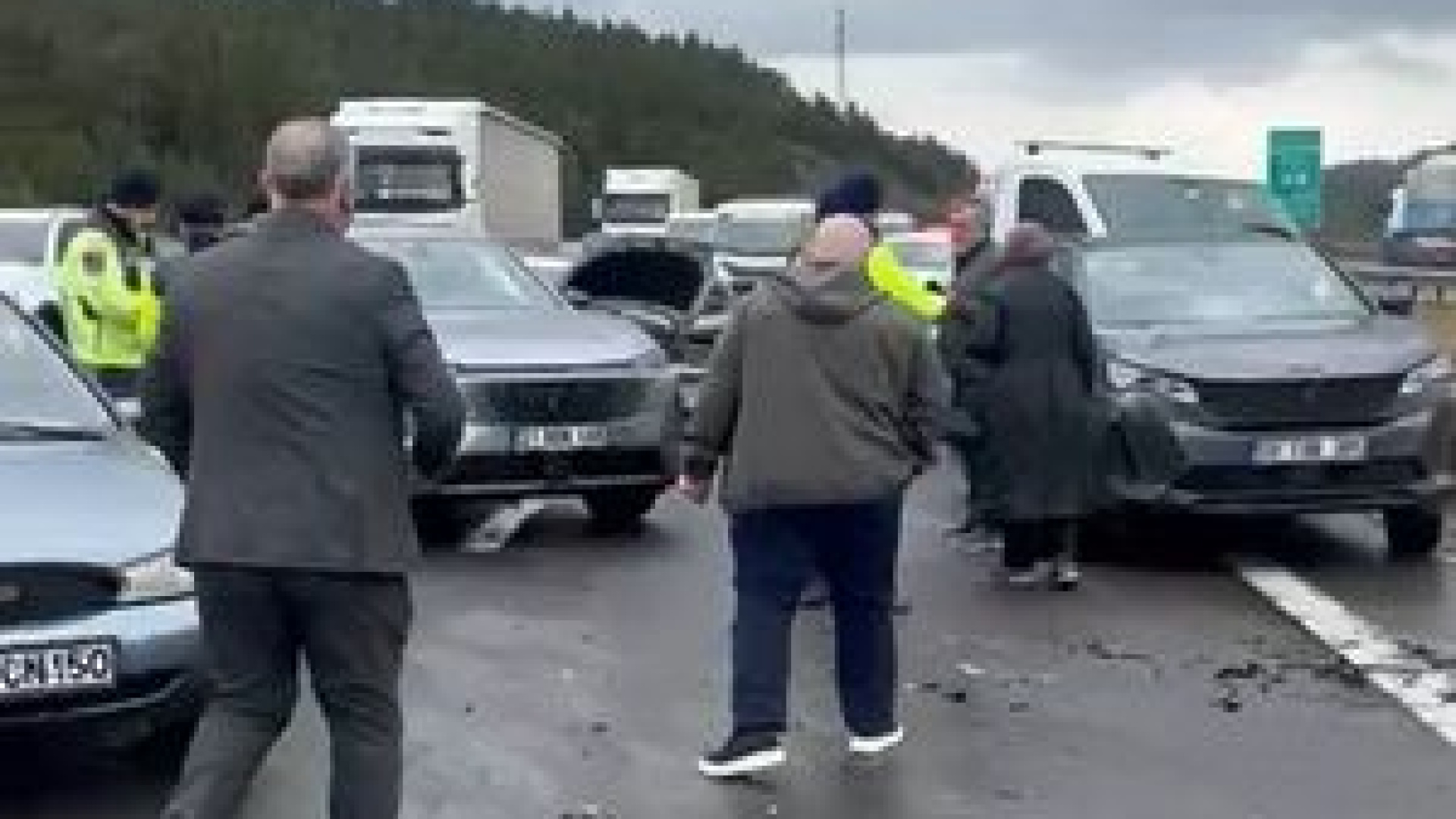 TEM Otoyolu’nda zincirleme kaza: 6 yaralı - Son dakika Bolu haberleri