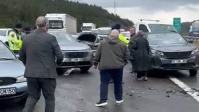 Bolu'da TEM Otoyolu'nda zincirleme kaza: 6 yaralı