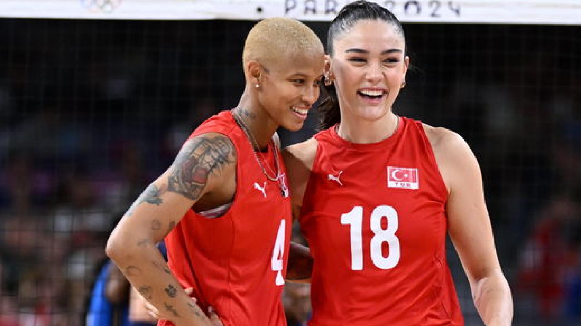 Milli Voleybolcular Melisa Vargas ve Zehra Güneş Instagram'da Birbirlerini Sildi