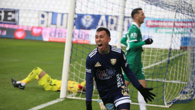 Erzurumspor FK liderliğini korudu!