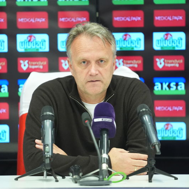 "Korkak gibi oynadık"