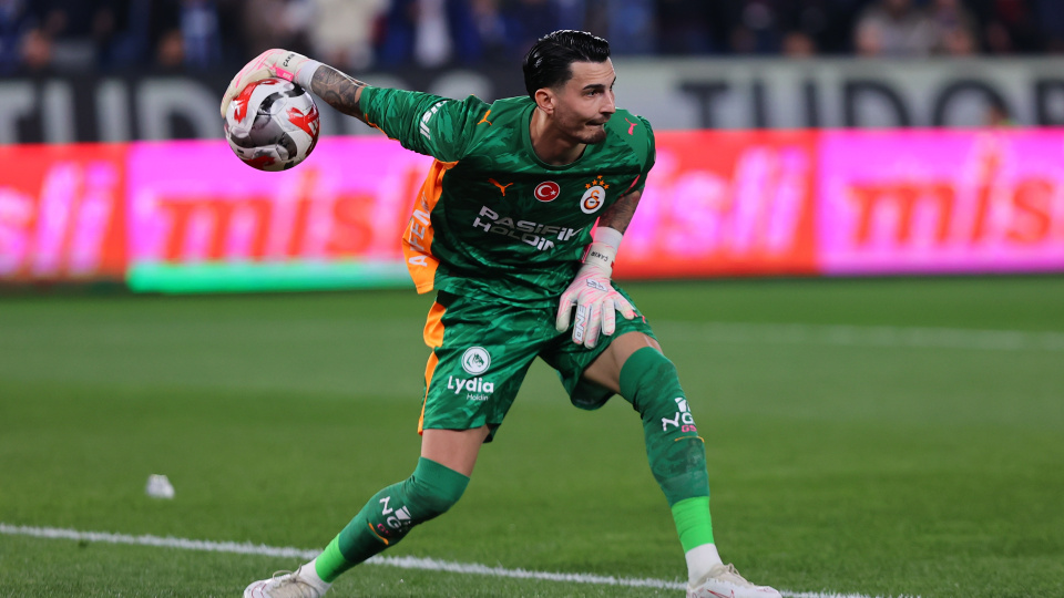 Uğurcan'a ıslıklı protesto!