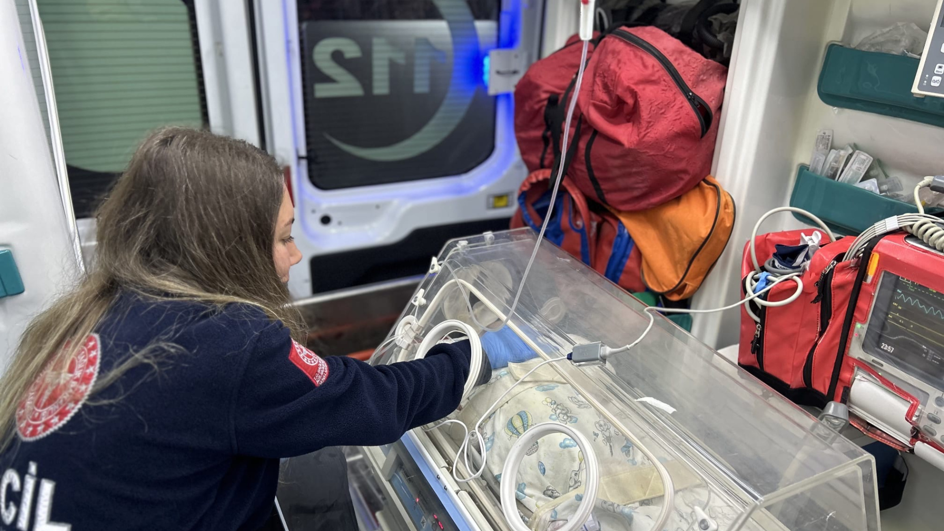 Çanakkale'de 54 Günlük Bebek Ambulans Uçakla Ankara'ya Sevk Edildi