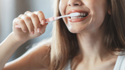 Kontrolsüz kullanılan beyazlatıcılar ağızda kalıcı tahribat sebebi