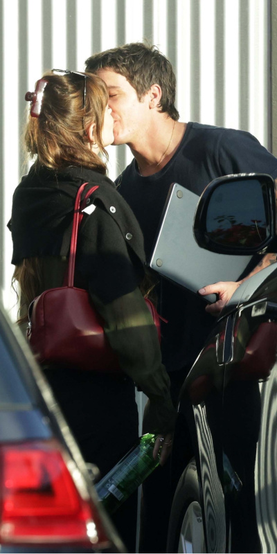 Otoparkta vedalaştılar