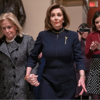 Pelosi'den Trump'a 'NATO' eleştirisi: Putin'e hediye veriyor