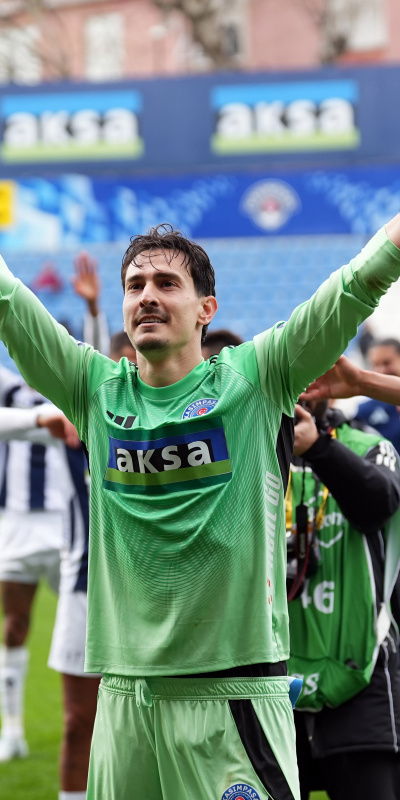 Süper Lig'de gol atan 10. kaleci Gianniotis!