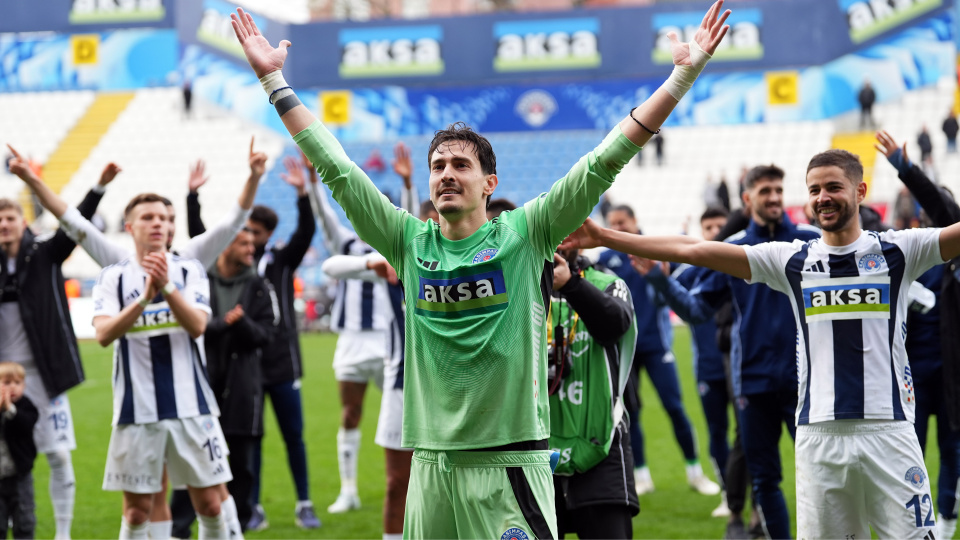 Süper Lig'de gol atan 10. kaleci Gianniotis!