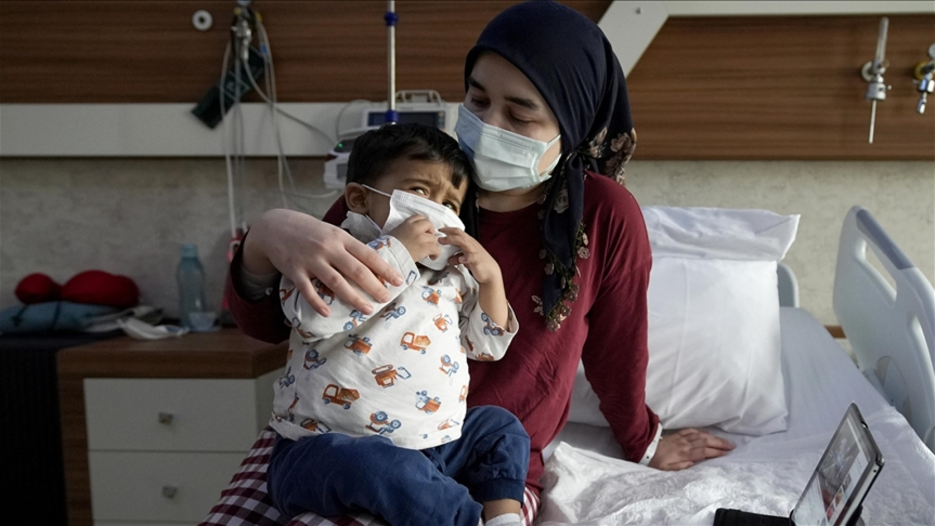 Fedakar Anne Karaciğeriyle Bebeğini Hayata Bağladı: Kerem'in Mucizevi Kurtuluş Hikayesi