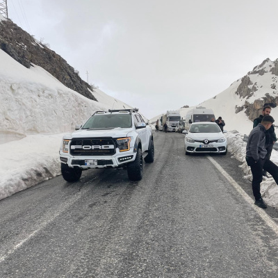 Hakkari-Şırnak yolunda çığ!