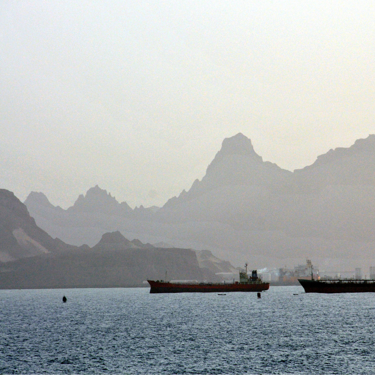 İran'dan Trump'a cevap: Diğer boğazı da kapatırız