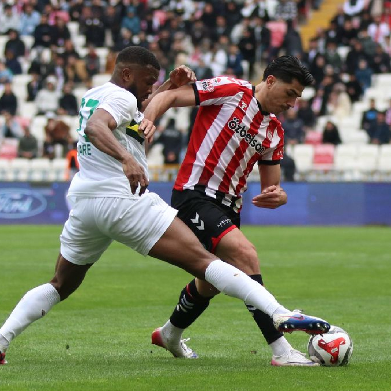 Esenler Erokspor üç maç sonra kazandı!