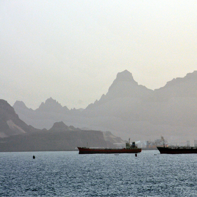 İran'dan Trump'a cevap: Diğer boğazı da kapatırız