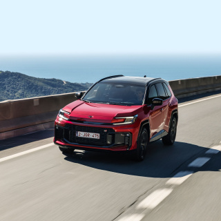 RAV4 'evrim' ile yoluna devam ediyor