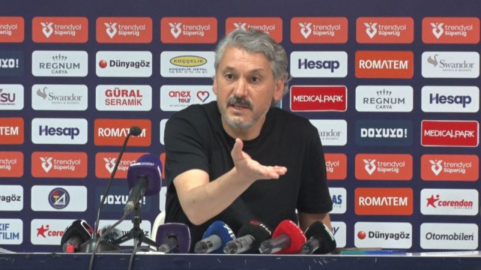 "Biz her maç 12-13 kişiye karşı oynuyoruz"