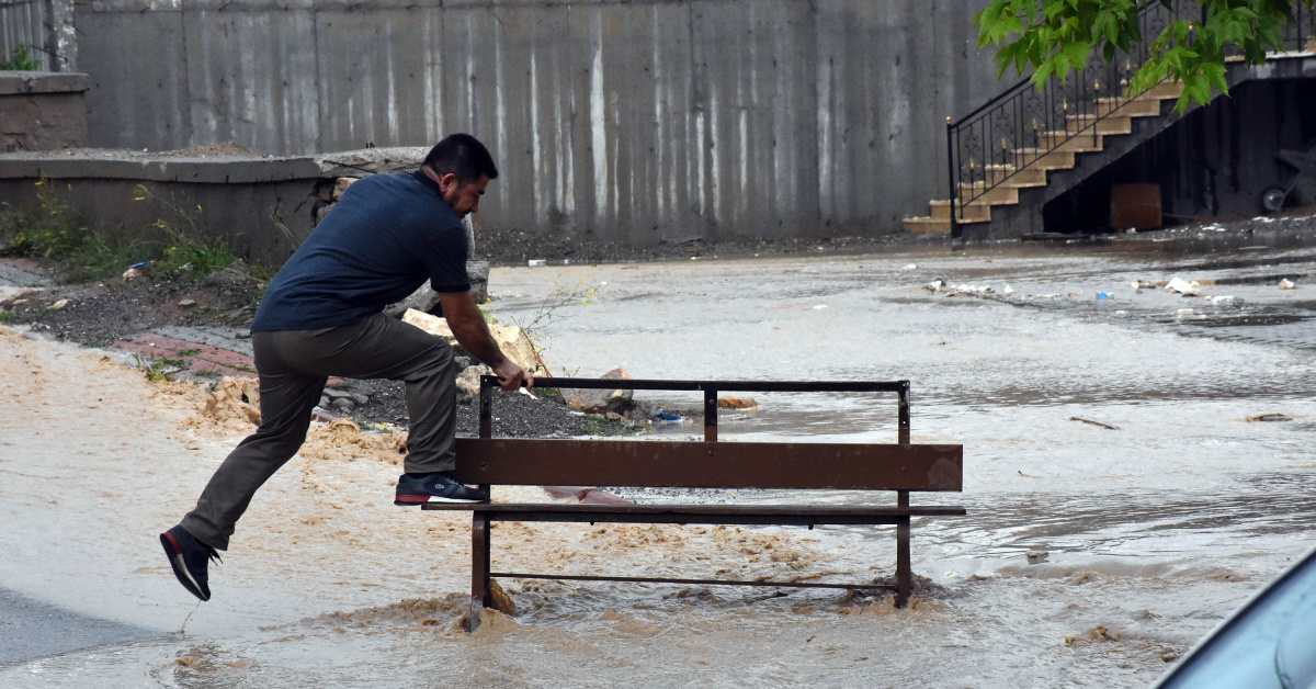 Meteoroloji'den 5 bölge için sağanak yağmur uyarısı