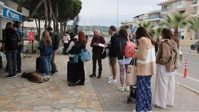 Türkler, Yunan adalarına akın etti