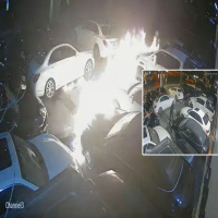 İstanbul'da yaşandı... Oto galeride 100 milyon TL'lik yangın!