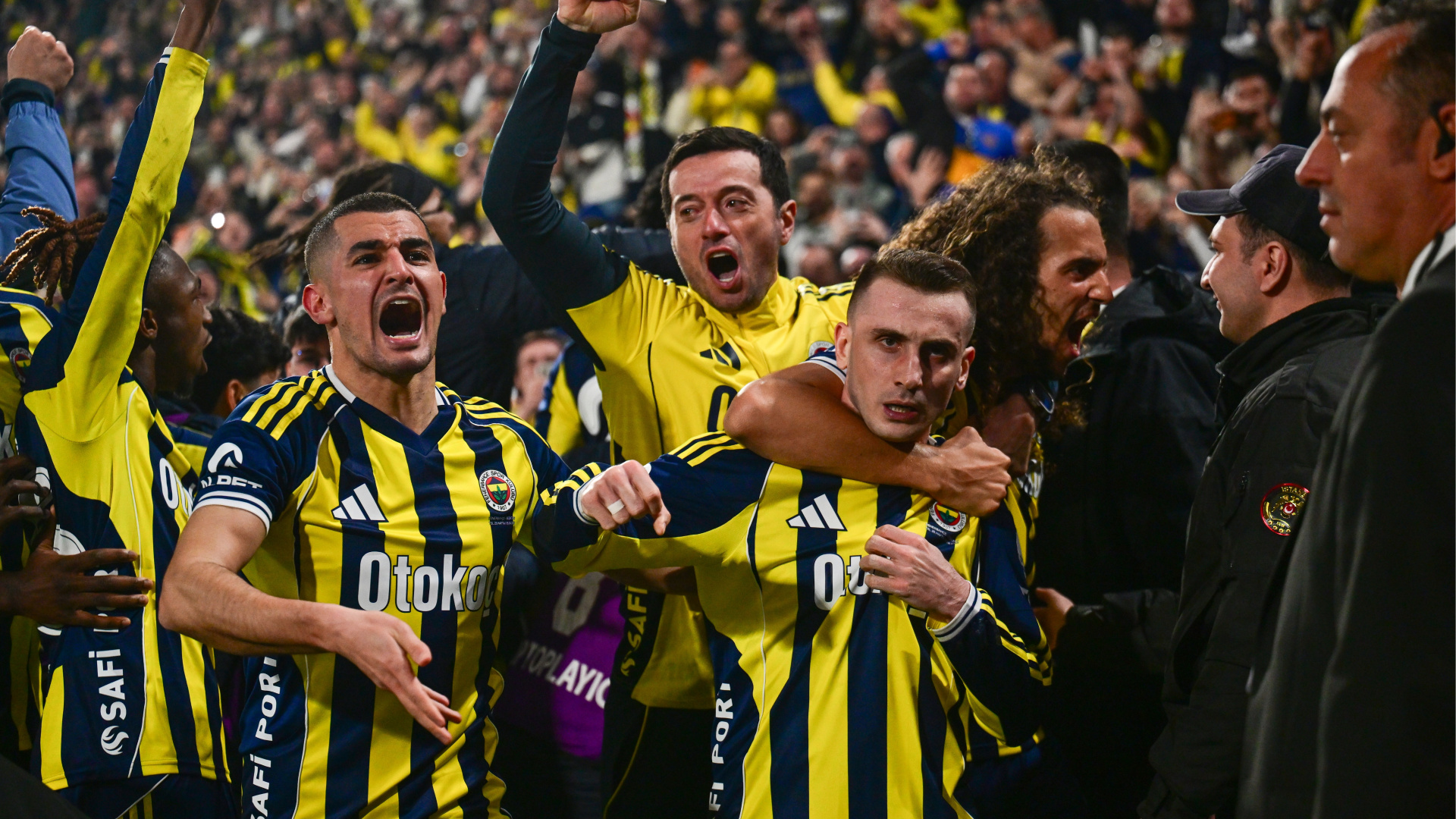 Fenerbahçe, Beşiktaş Derbisinde Son Dakika Golüyle Umut Tazeledi