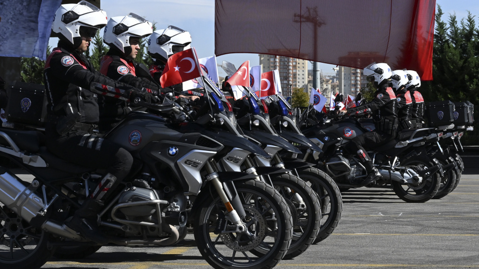 Polislerin mesai sistemi değişiyor: 12 saat görev, 36 saat dinlenme