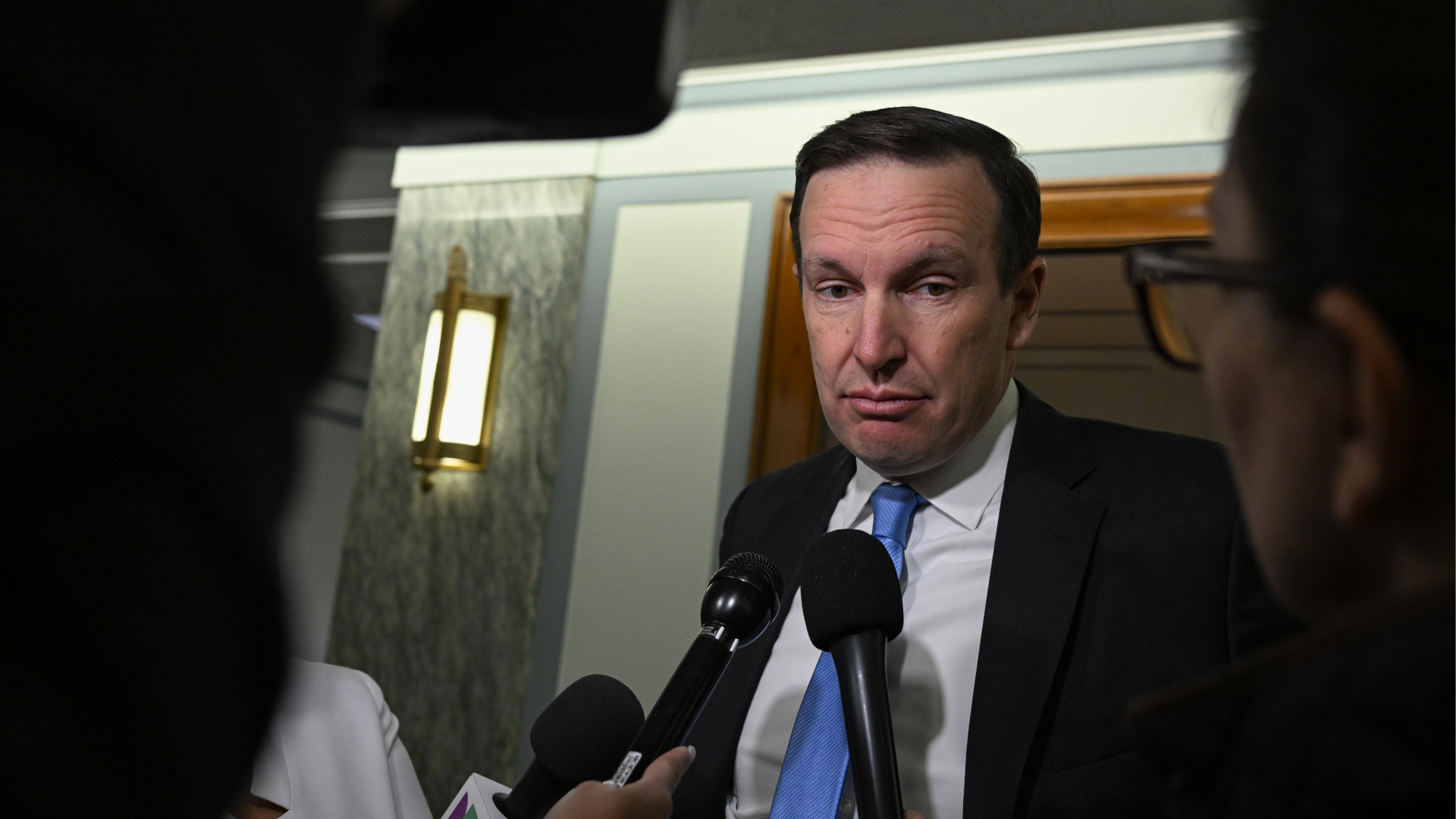 ABD'li Senatör Murphy, Trump'ın İran Tehditlerini 'Açık Savaş Suçu' Olarak Nitelendirdi