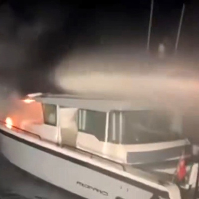 Seyir halindeki teknede yangın!