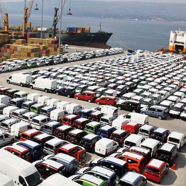 Otomotiv ihracatı Mart'ta azaldı