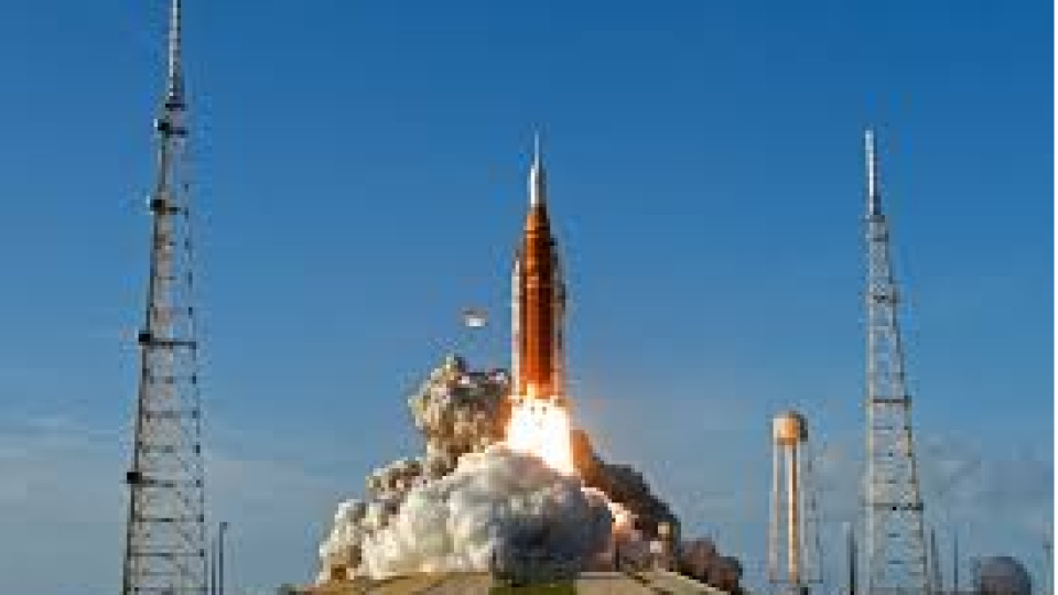 Artemis II mürettebatı Ay yolunda rekor kırdı