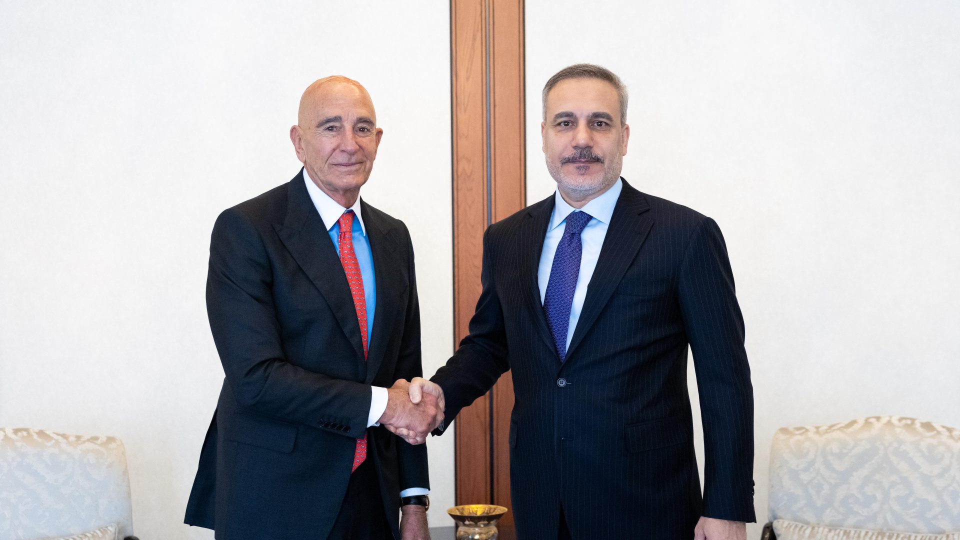 Dışişleri Bakanı Fidan, ABD'nin Ankara Büyükelçisi Tom Barrack'ı Kabul Etti