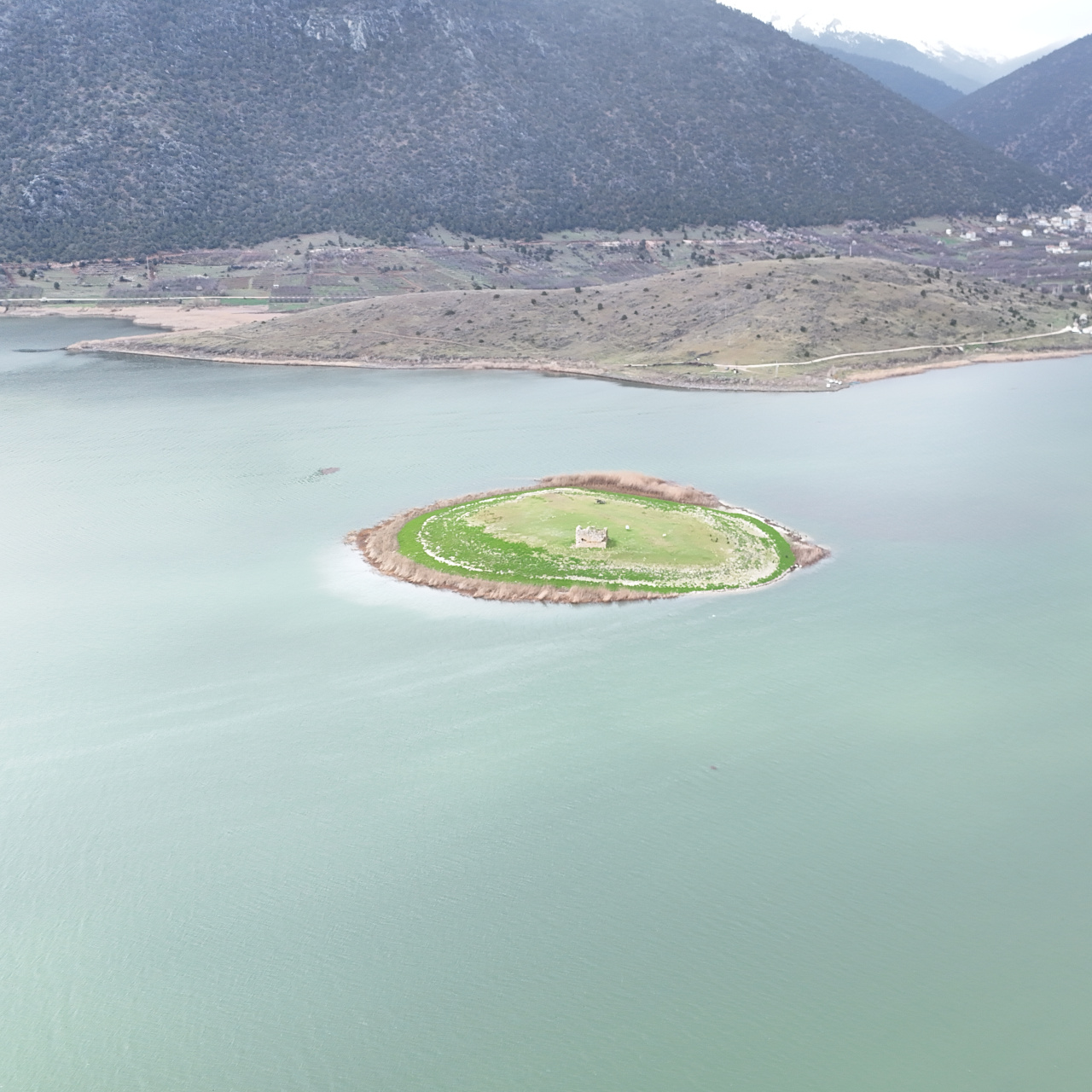 120 kişi yaşıyor! Bu ada Türkiye'de tek