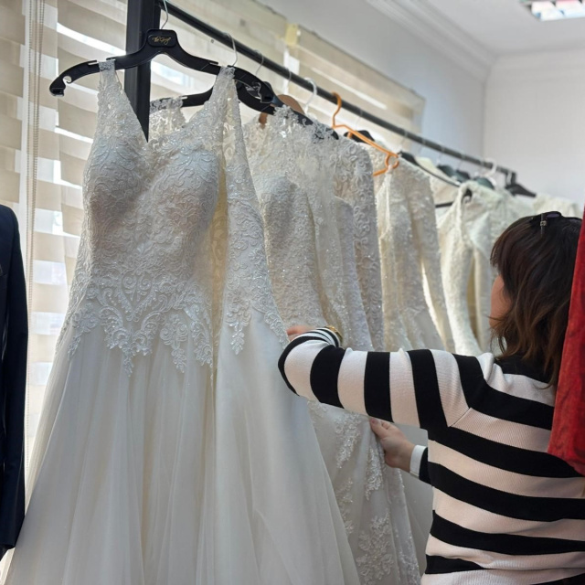 Sincan Belediyesi'nden gelinlik desteği