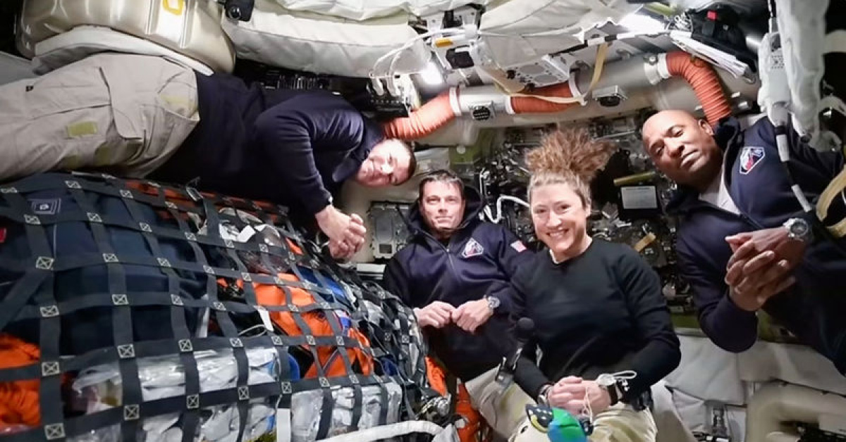 İnsanoğlu 54 yıl sonra Ay'ınuzak tarafına girdi