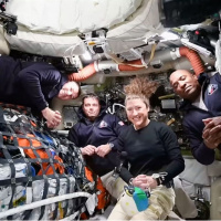 İnsanoğlu 54 yıl sonra Ay yörüngesinde