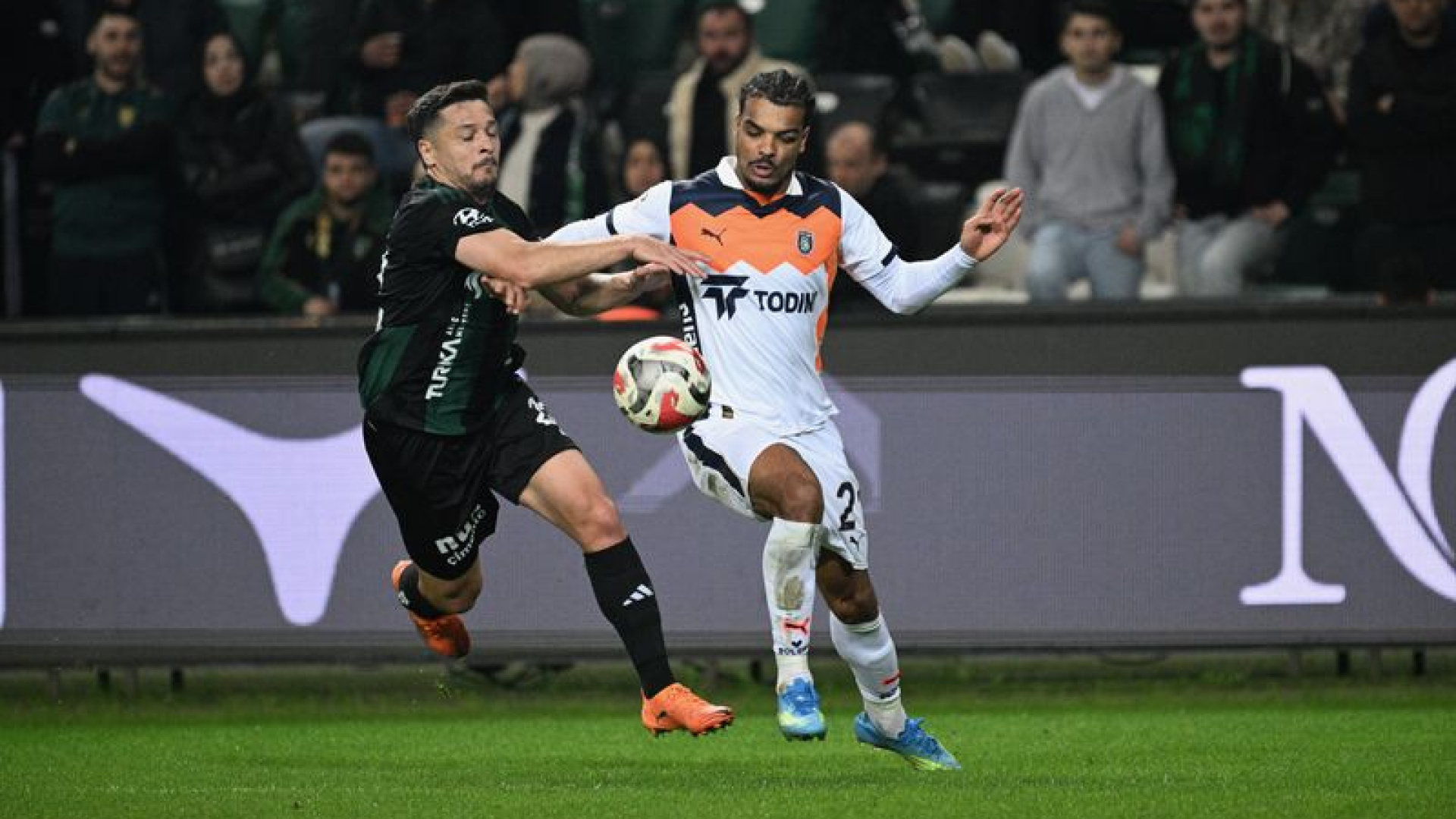 Kocaelispor ve Başakşehir Golsüz Berabere Kaldı: Süper Lig'de 28. Hafta Sonucu