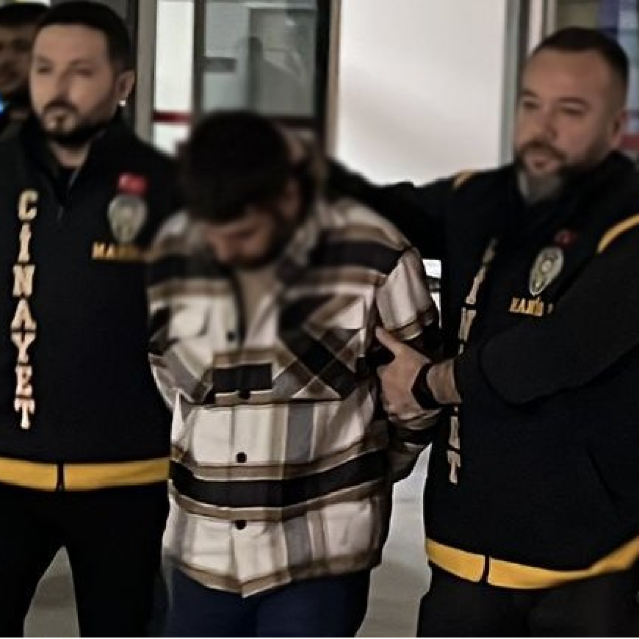 Yaşlı kadını altınları için öldürdü; tutuklandı