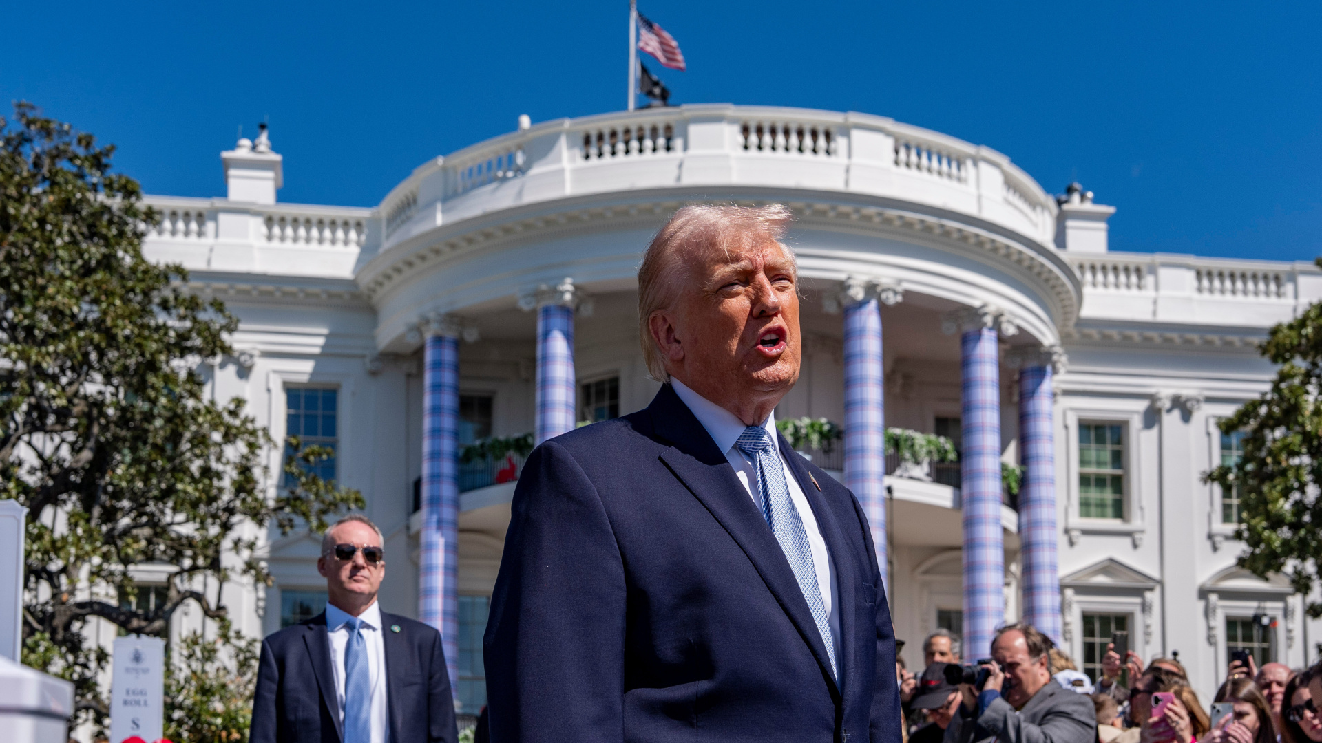 Trump İran'a Verdiği Süreleri Yine Erteledi: Salı Günü Son Tarih Mi?