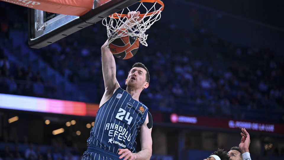 Anadolu Efes'in konuğu Partizan!