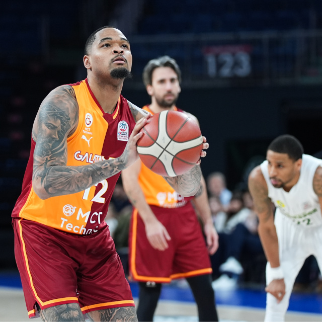 Galatasaray, Avrupa'da Dörtlü Final yolunda!