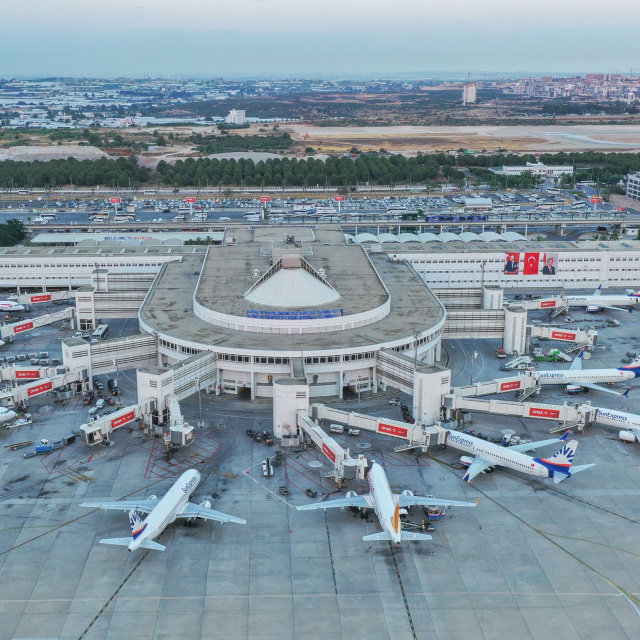 Bir ayda 16.4 milyon yolcu