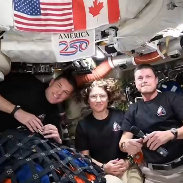 Ay’ın karanlık yüzünden dönüş başladı!