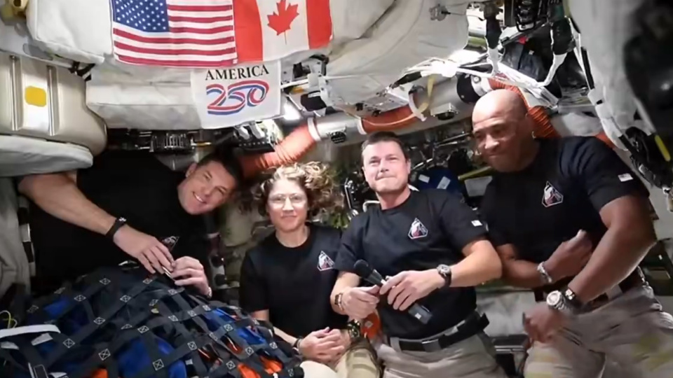 Ay'ın karanlık yüzünden dönüş başladı!