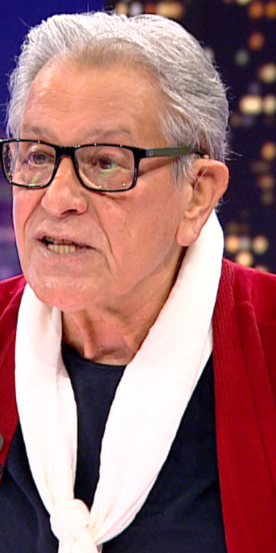 Neco'dan kızlarına sitem