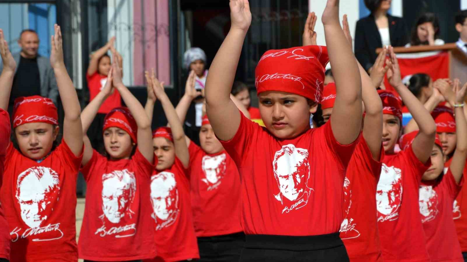 2026 23 Nisan resmi tatil olacak mı? Hangi güne denk geliyor? 22 Nisan yarım gün mü?