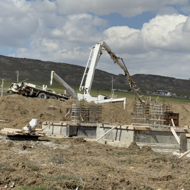 Beton kalıbına düşen işçi öldü