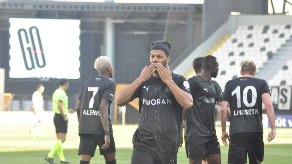 Manisa FK üç maç sonra kazandı!