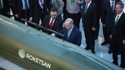 ROKETSAN tesislerini inceledi