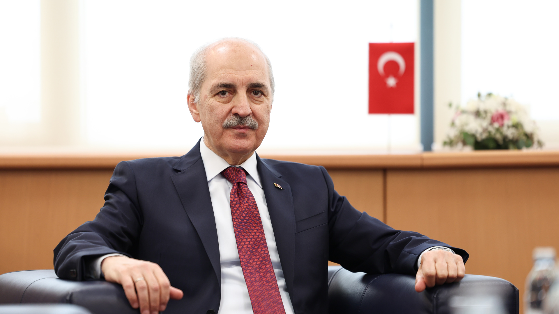 Numan Kurtulmuş'tan Beşiktaş'taki saldırıya tepki: Hain saldırıyı lanetliyorum