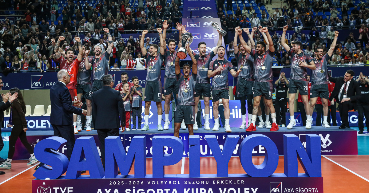 Ziraat Bankkart Kupa Voley Şampiyonu Olarak Galatasaray'i Yenilendi