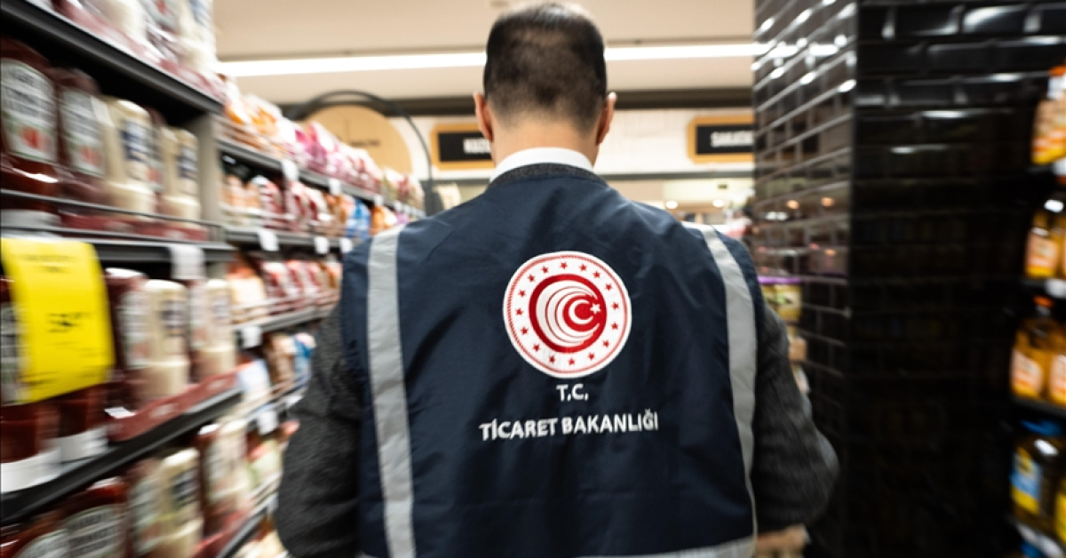 Ticaret Bakanlığı, Sultanbeyli'defahiş fiyat tespit edildi